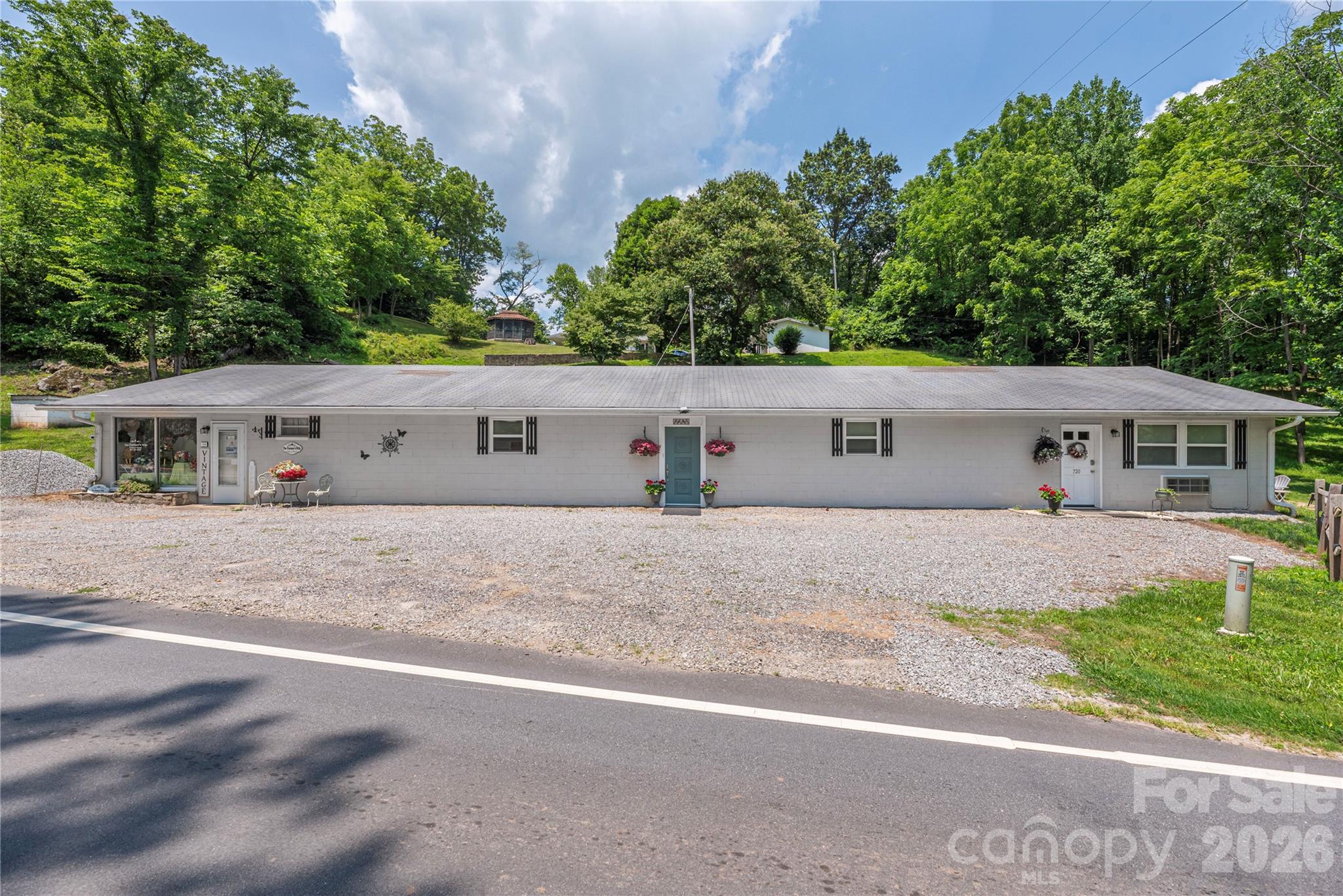702 Love Joy Road