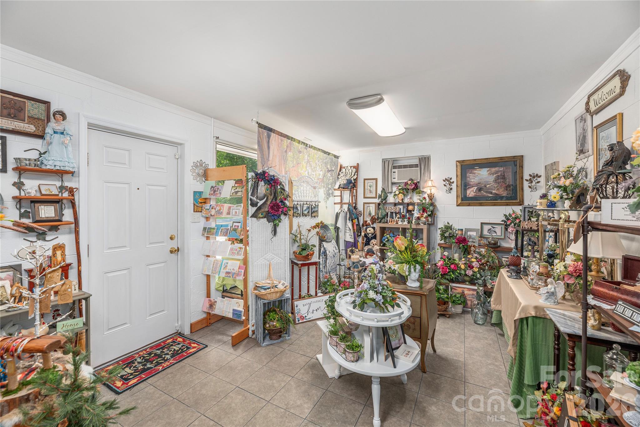 702 Love Joy Road