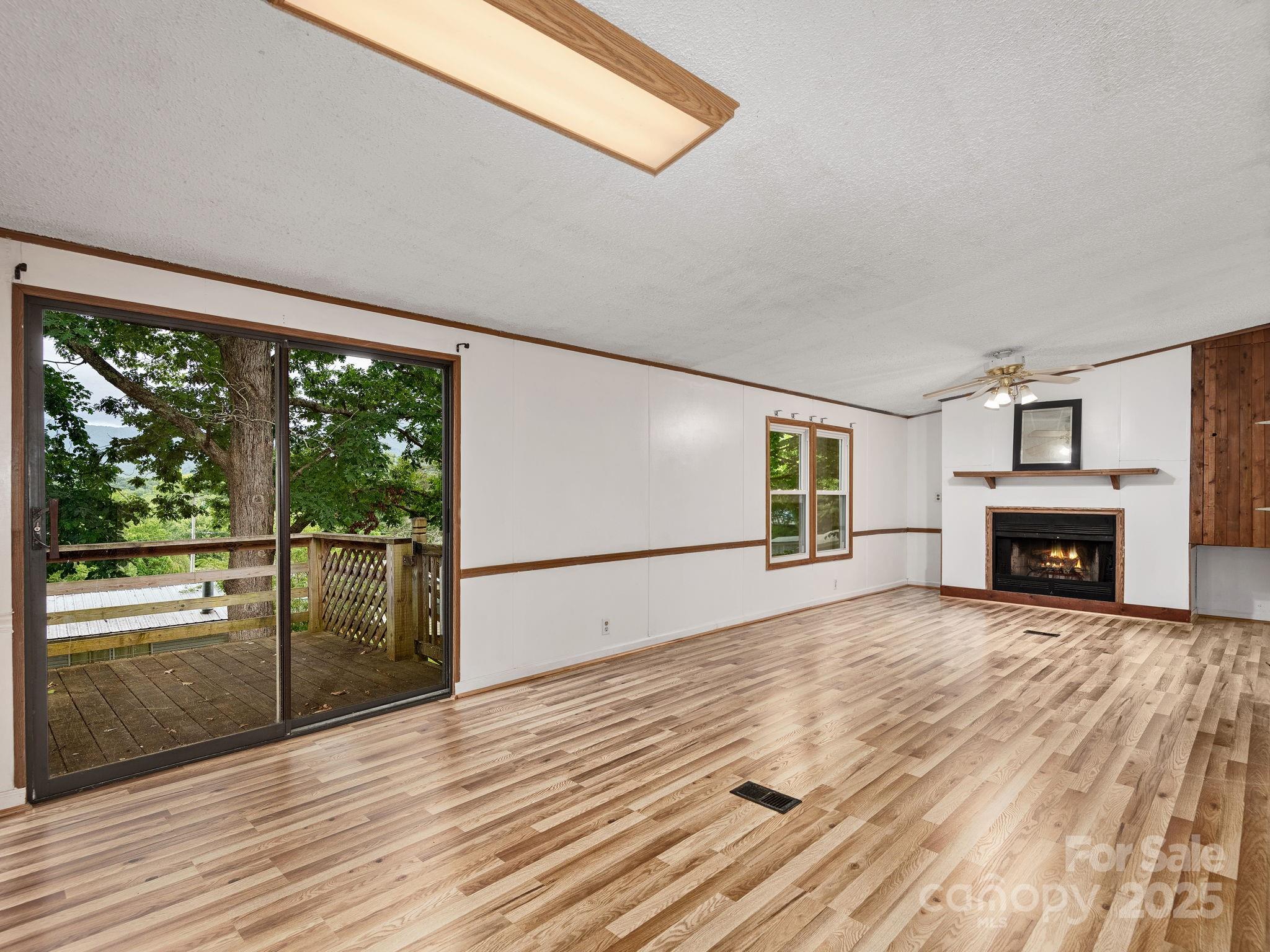 32 Lake Eden Circle