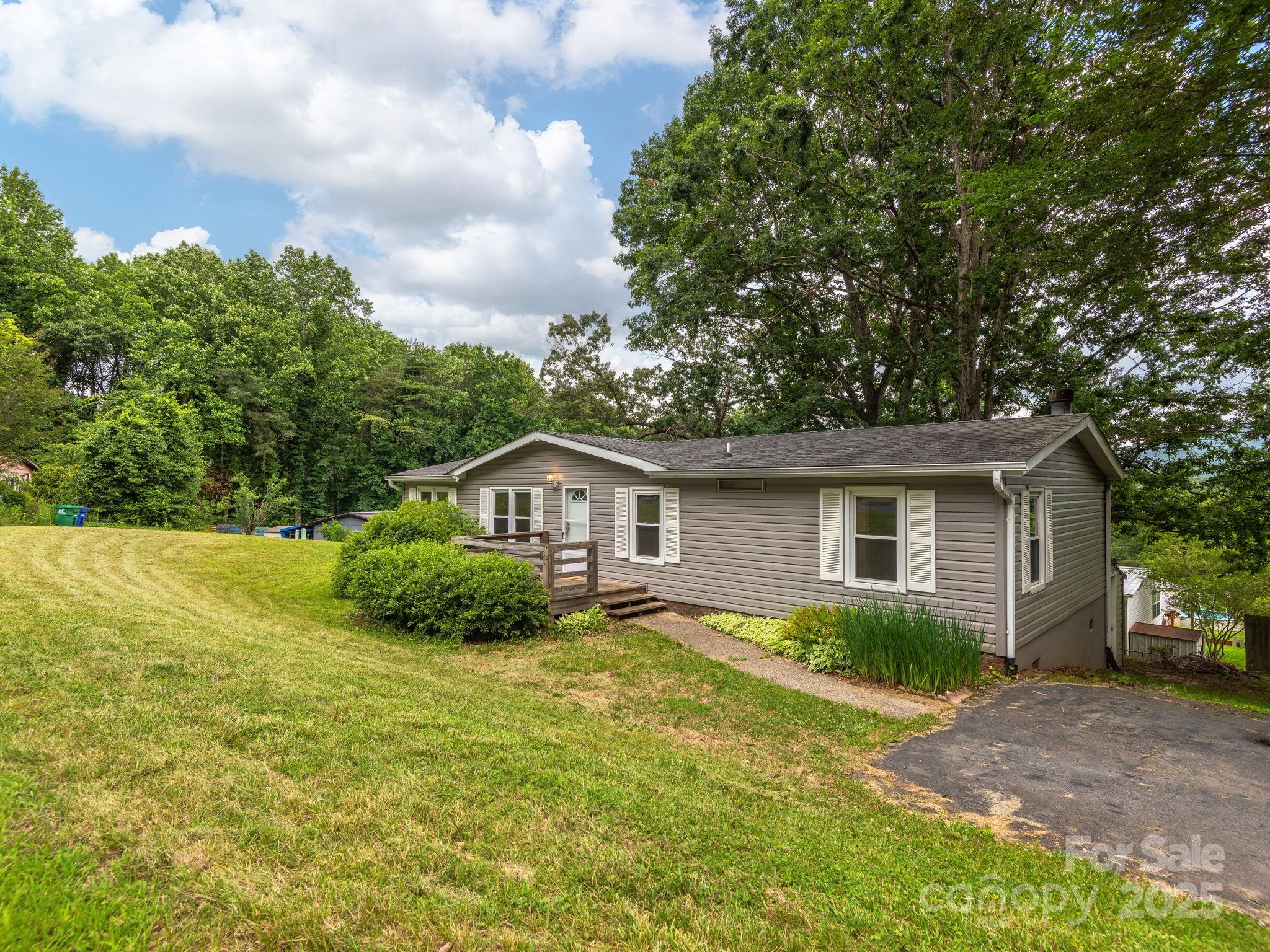 32 Lake Eden Circle