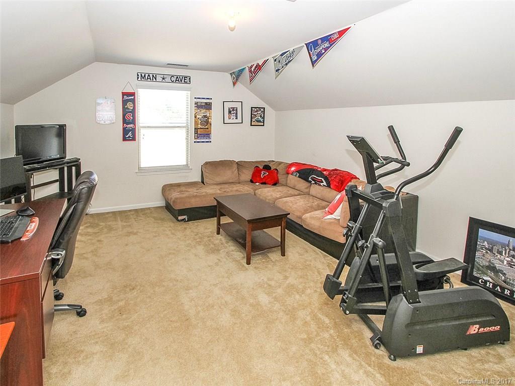 Pond at Harwood - Residential