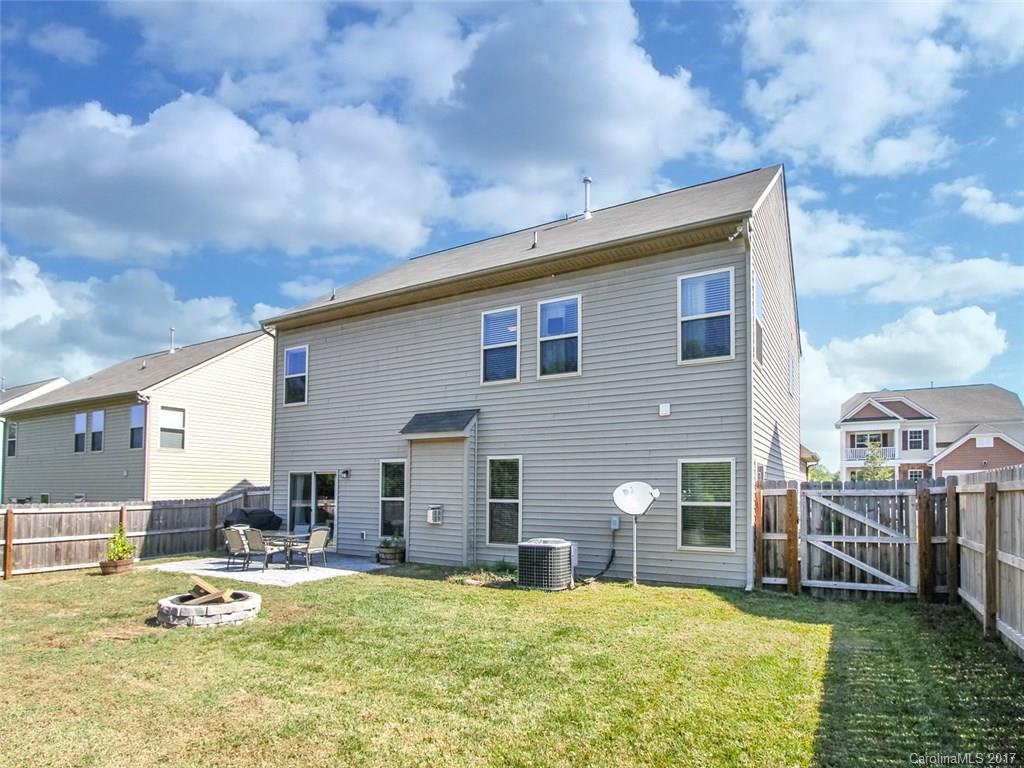 Pond at Harwood - Residential