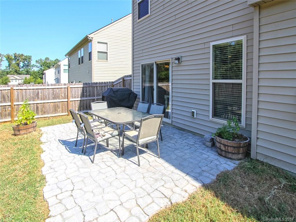 Pond at Harwood - Residential