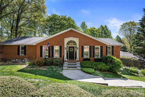 Photo of 1801 Riverview Court, Hendersonville, NC 28739 (MLS # 4373353)