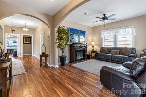 Photo of 448 1st Street SW, Hickory, NC 28602 (MLS # 4424282)