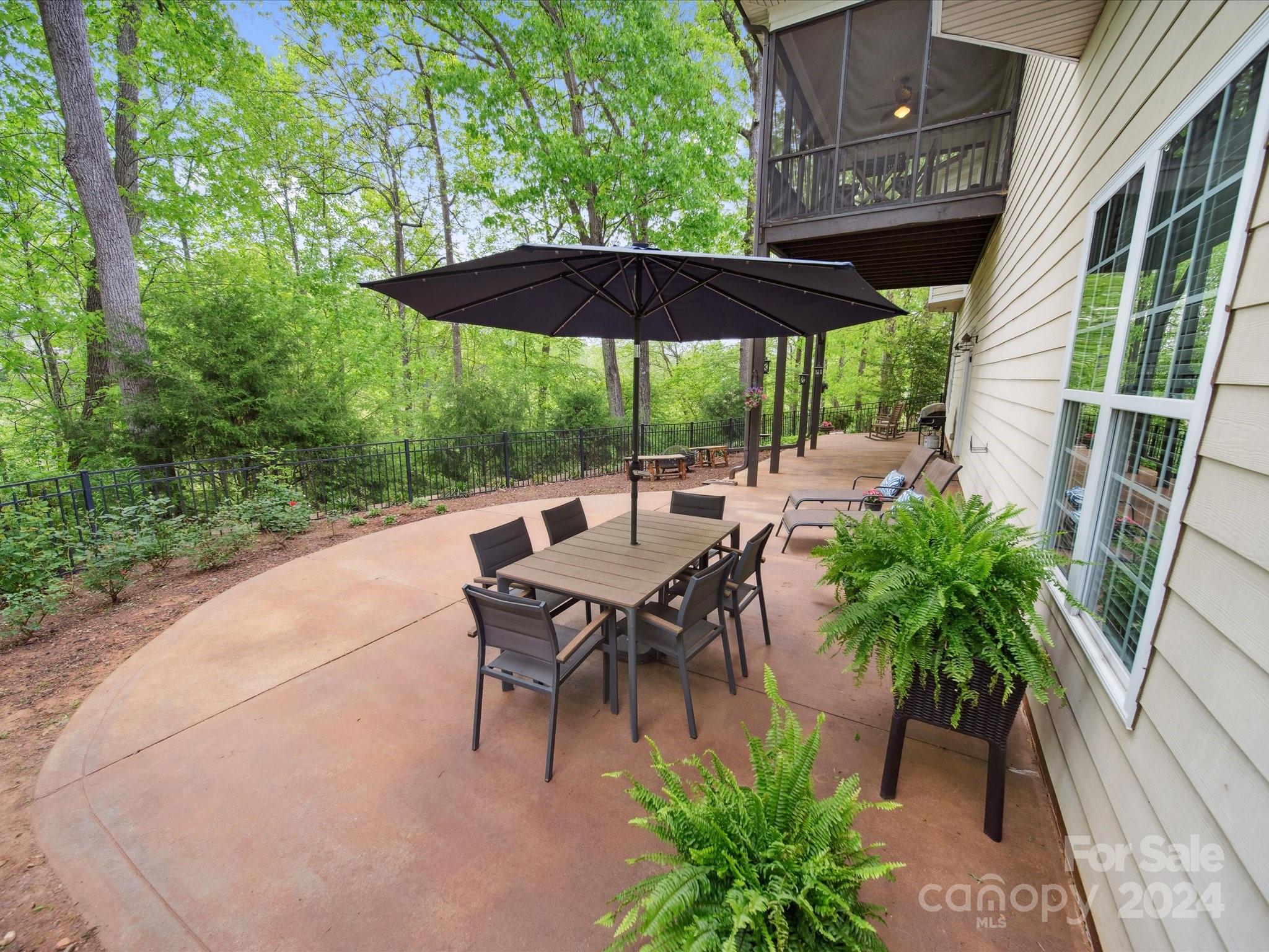 Regent Park - Residential