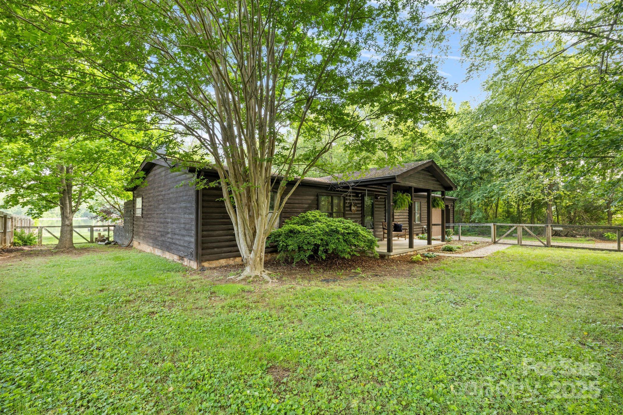 6822 Zelda Drive