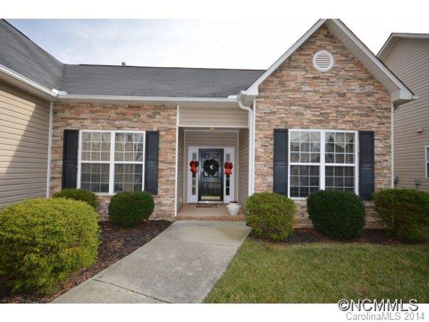 Beautifully appointed 1 1/2 story contemporary home in a convenient south Asheville location near Biltmore Park, I-26 and the airport. This 4BR/2BA home has cathedral ceilings, hardwood floors, a gas fireplace and granite in the kitchen.The large master suite has a garden tub and shower and is split from the other bedrooms. The forth bedroom or bonus room is located above the garage. There is also a small patio and privacy fence in the backyard.