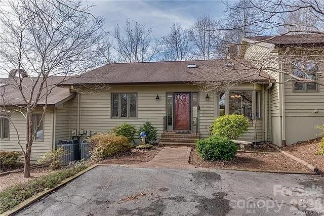 Hunting Country Trails - Residential