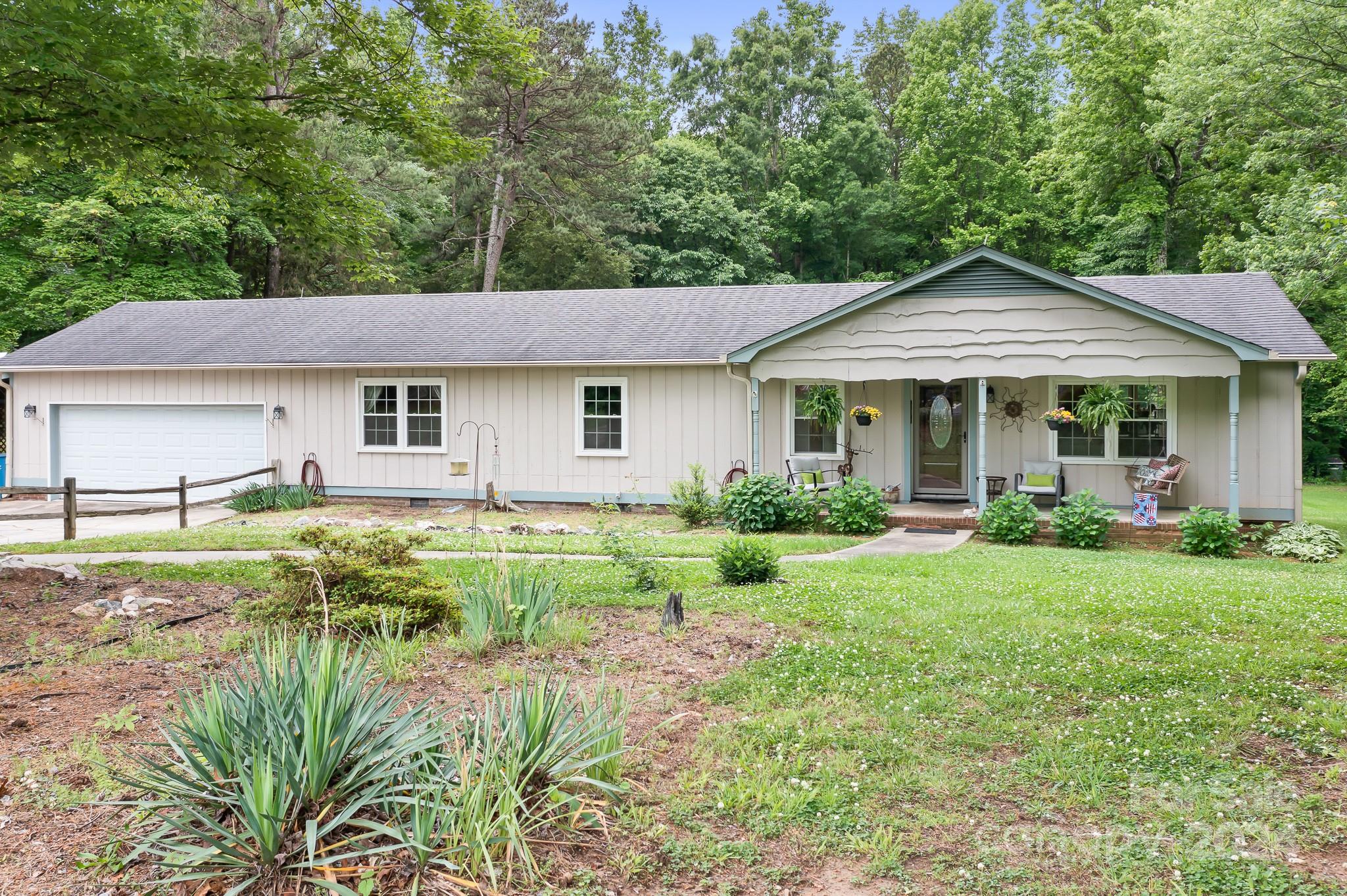 Country Knoll - Residential