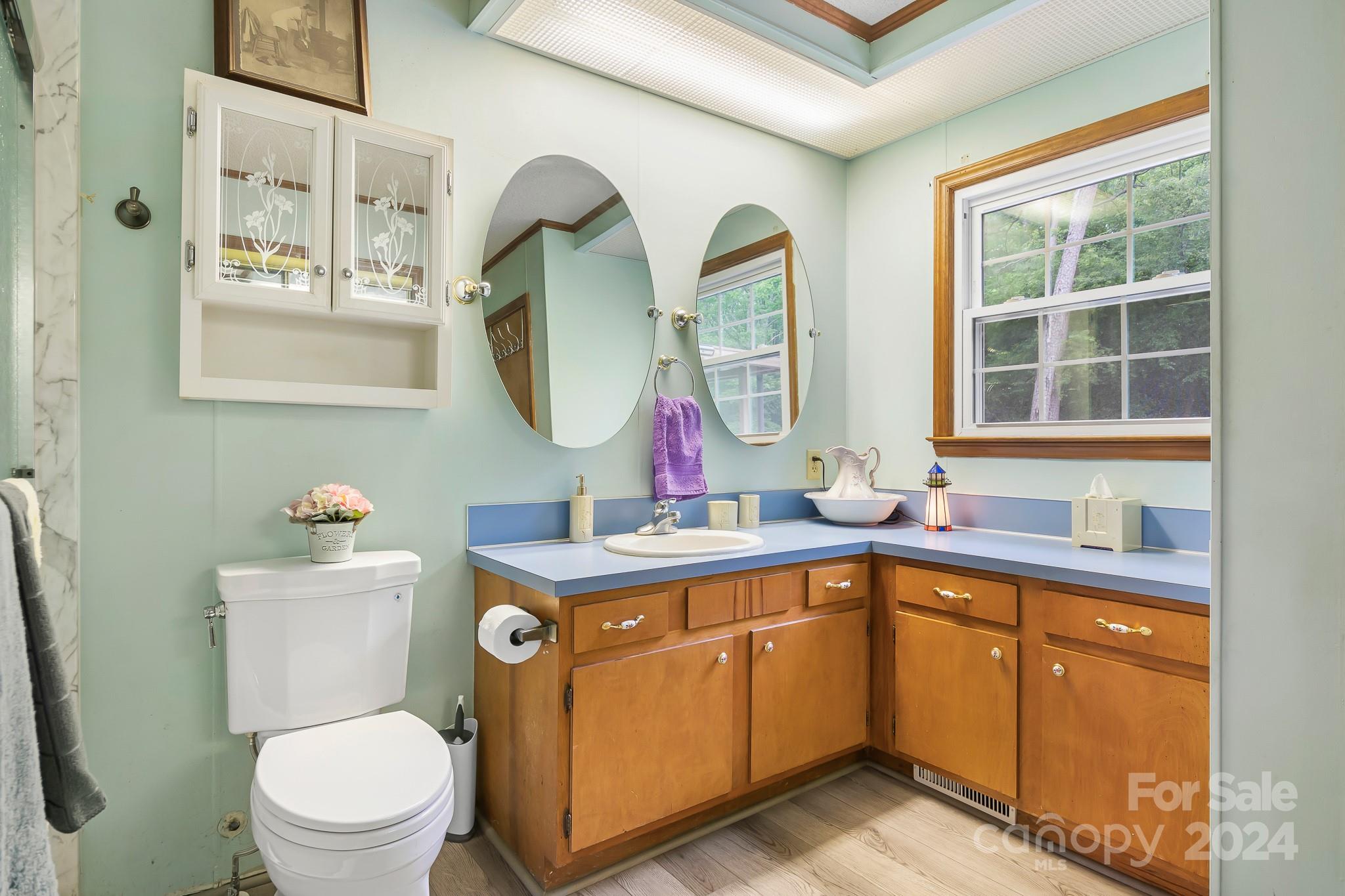 Country Knoll - Residential