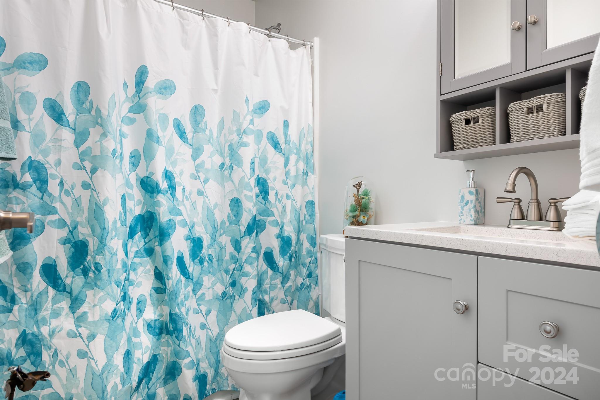 Country Knoll - Residential