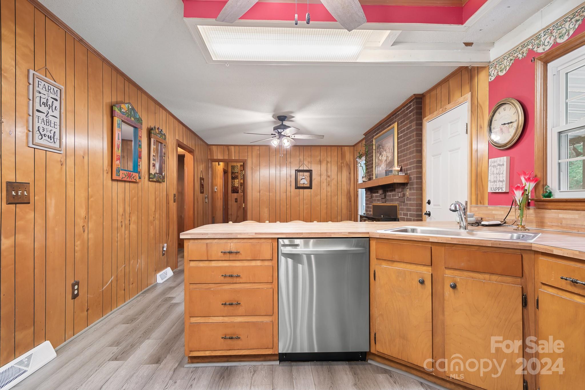 Country Knoll - Residential