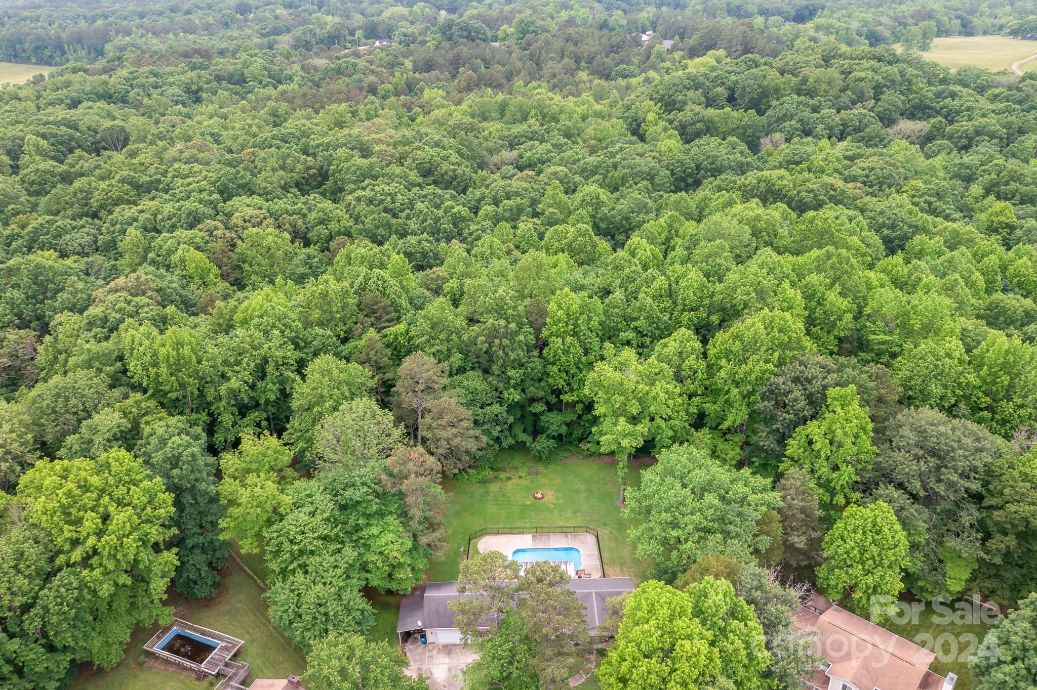 Country Knoll - Residential