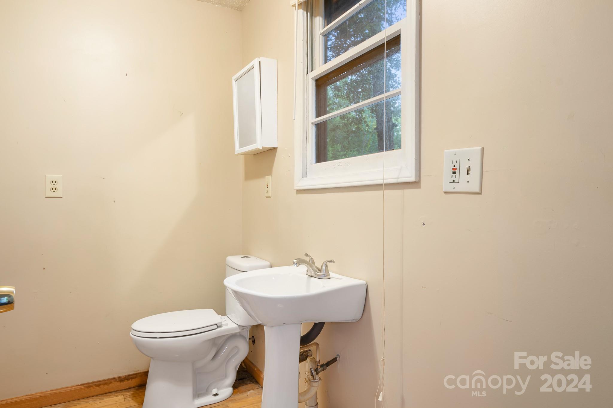 Country Knoll - Residential