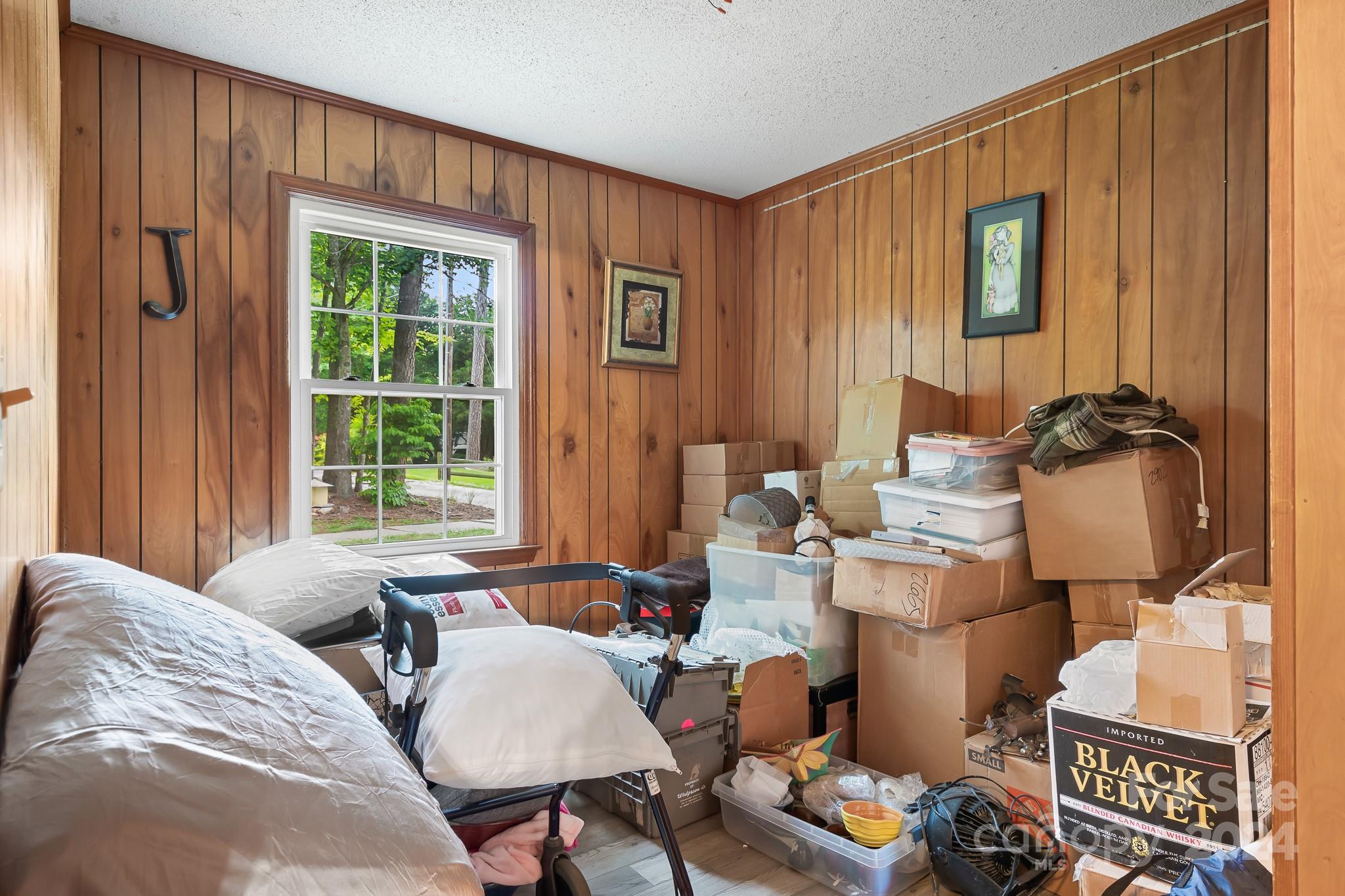 Country Knoll - Residential