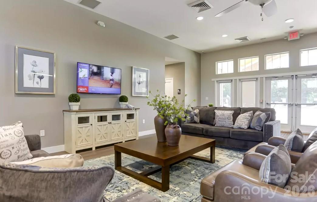 Robinson Oaks - Residential