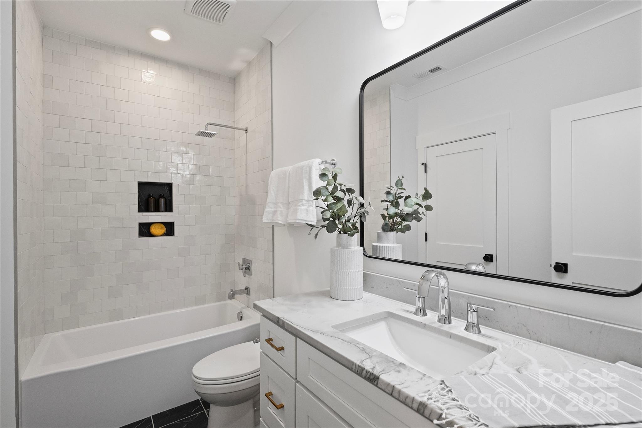 Lansdowne - Residential