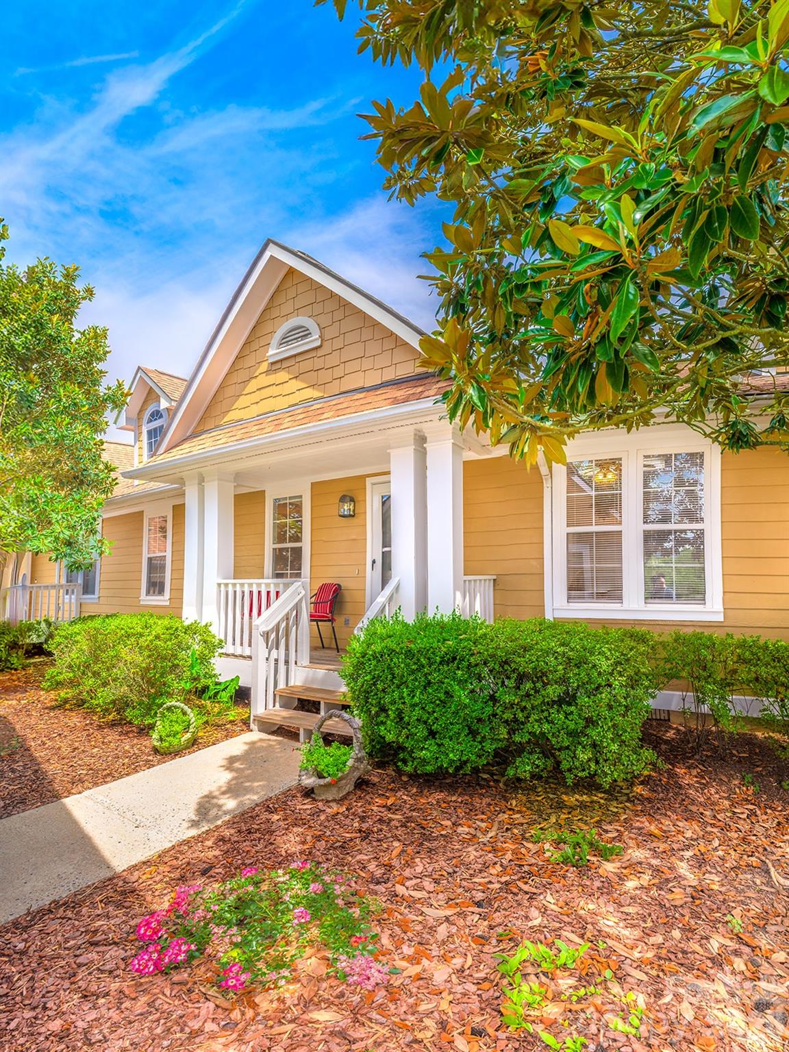 102 Rough Point Court