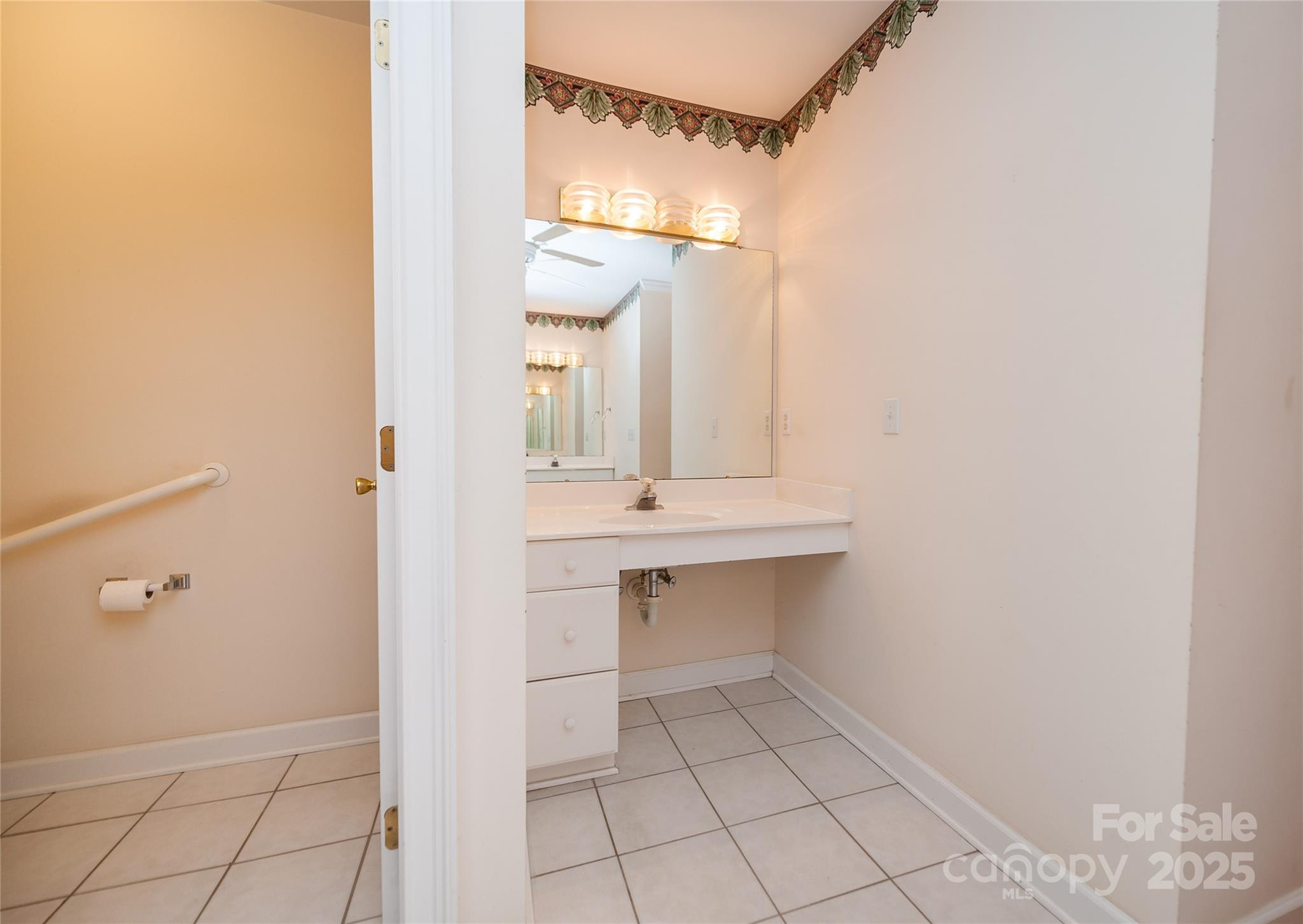 Links O Tryon - Residential