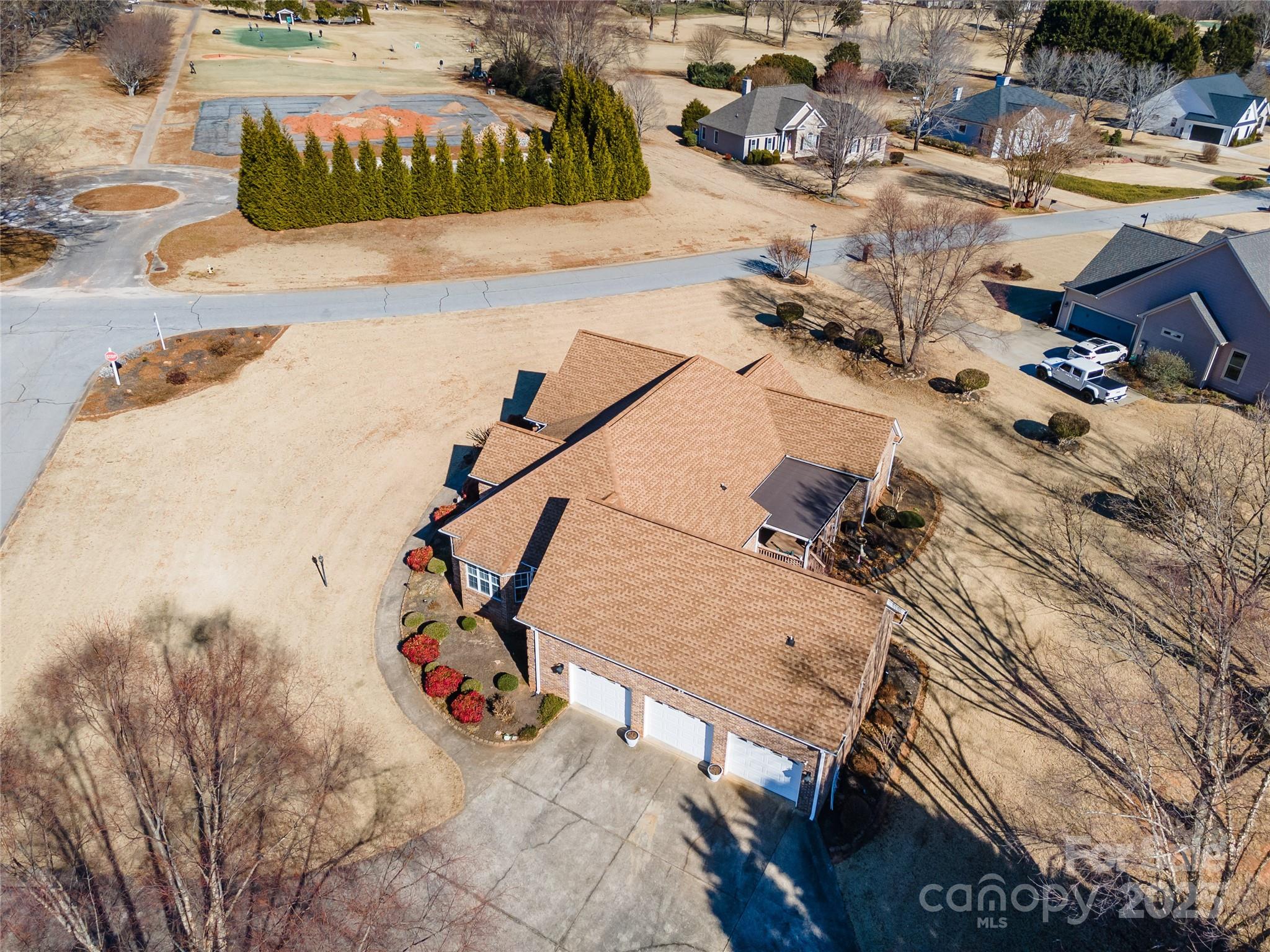 Links O Tryon - Residential