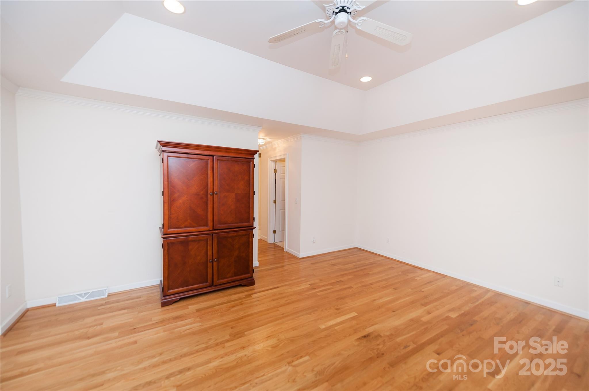 Links O Tryon - Residential