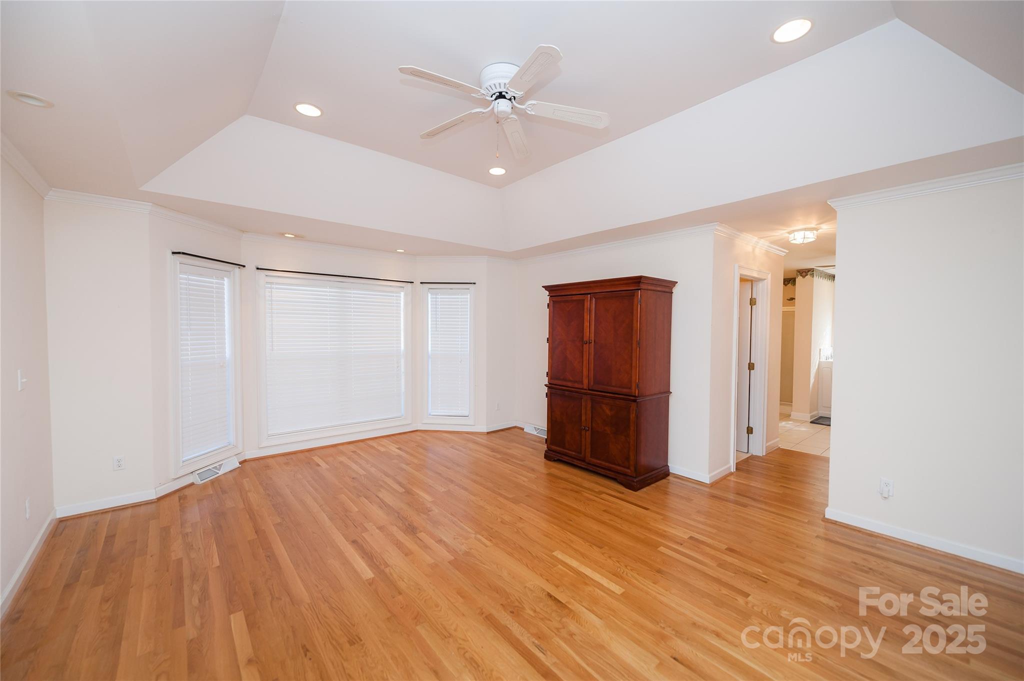 Links O Tryon - Residential