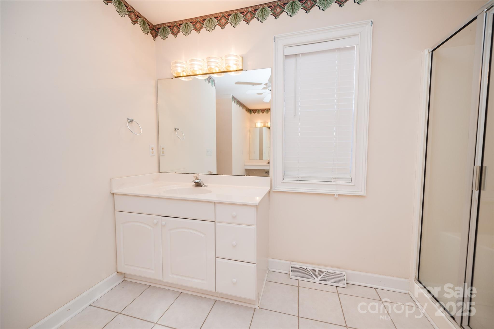 Links O Tryon - Residential