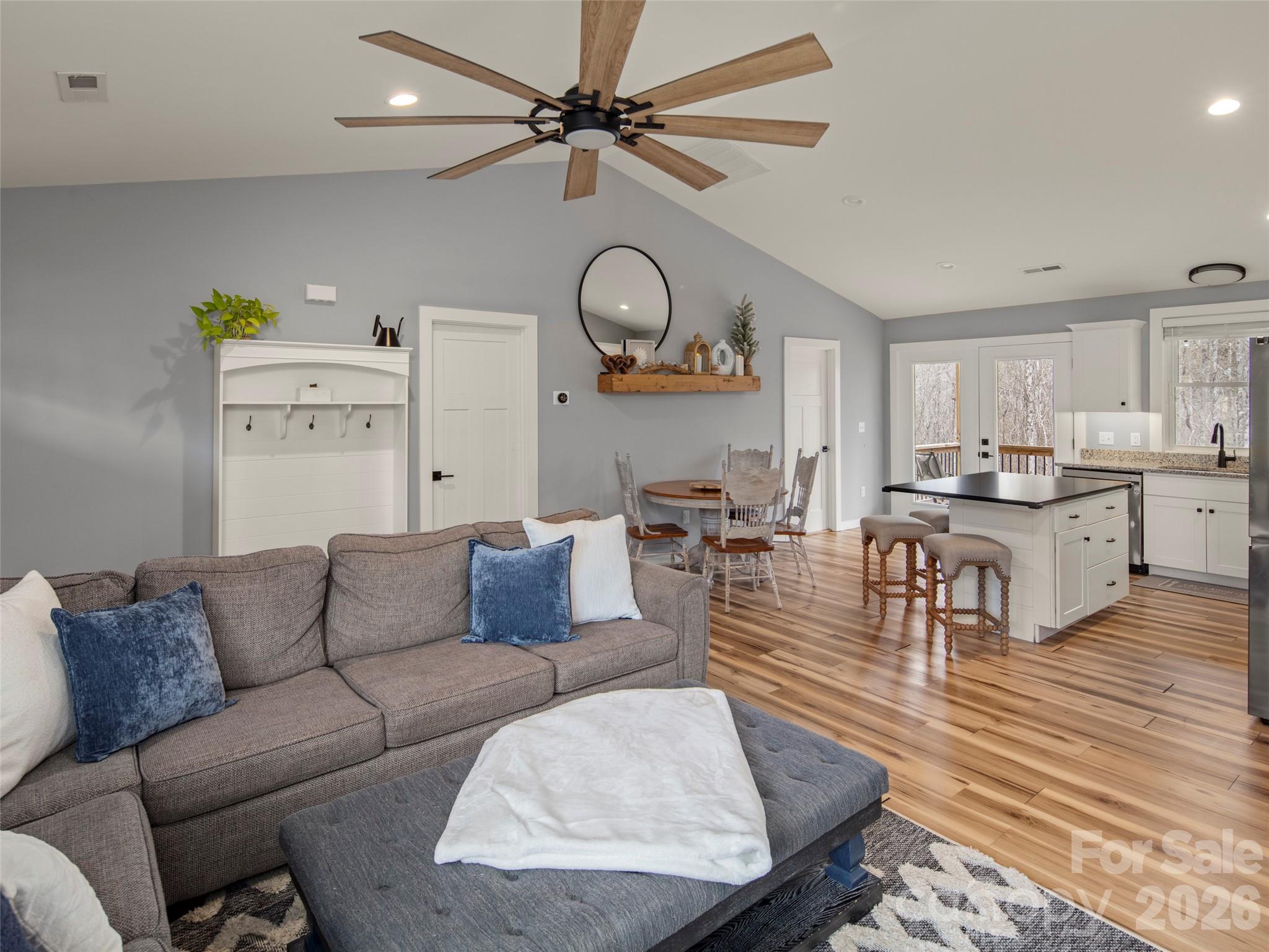 Honeycrisp - Residential