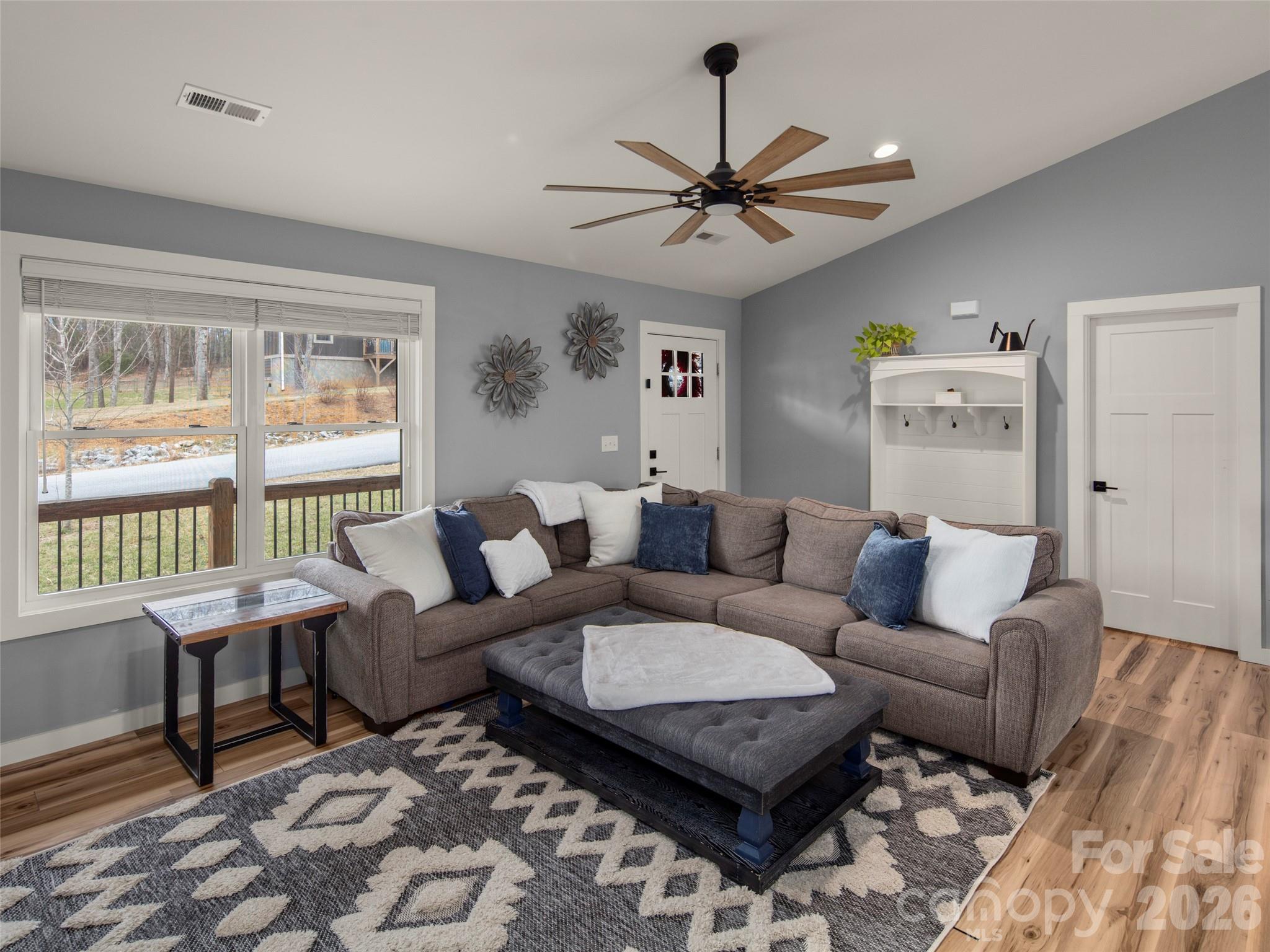 Honeycrisp - Residential