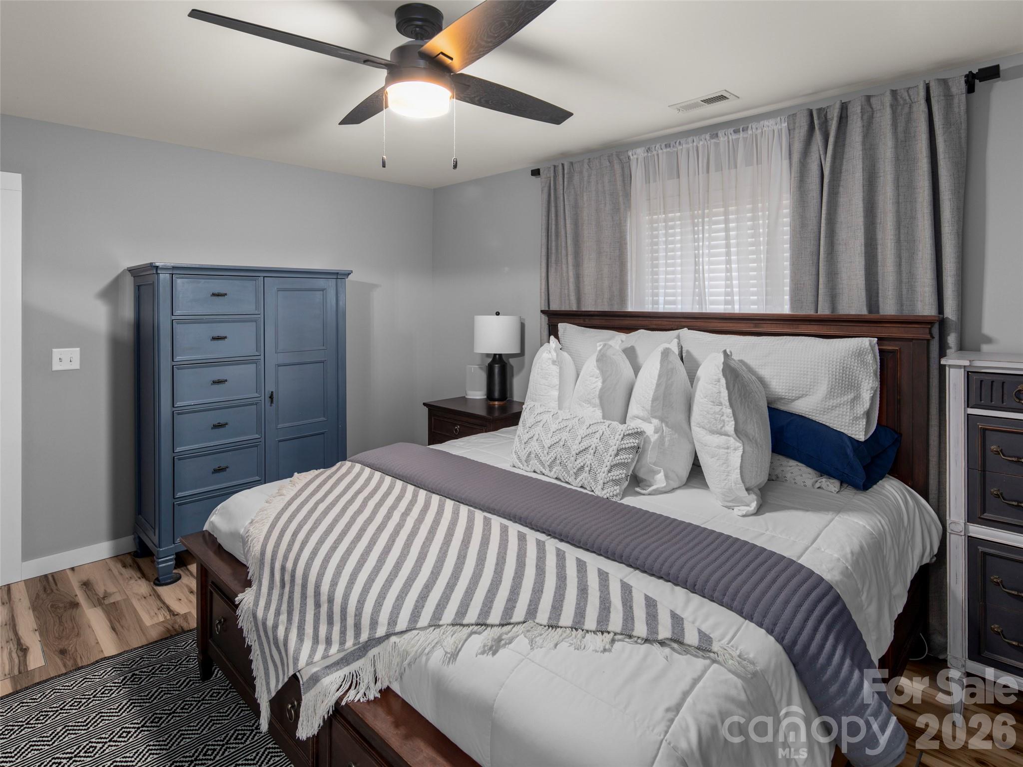 Honeycrisp - Residential