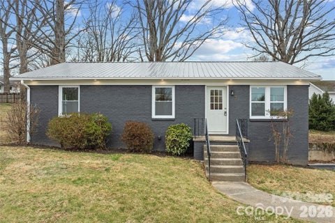 Photo of 7 Browndale Road, Asheville, NC 28805 (MLS # 4421406)