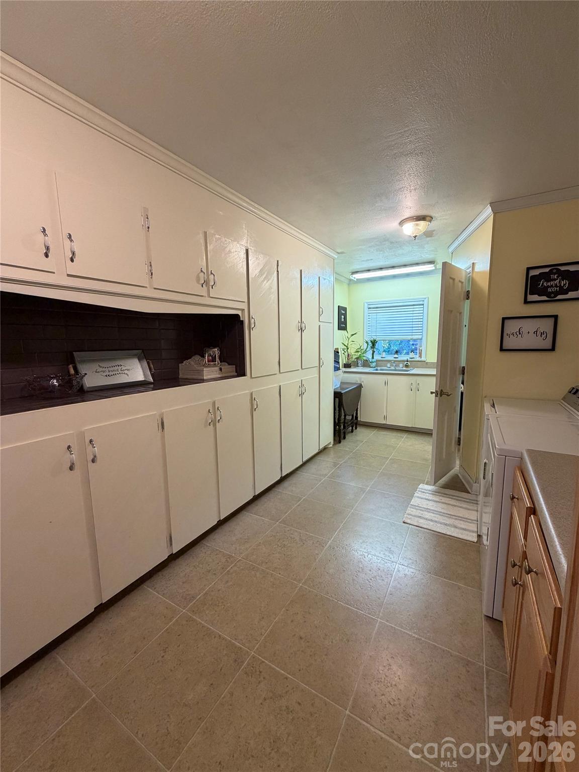 CLAREMONT - Residential