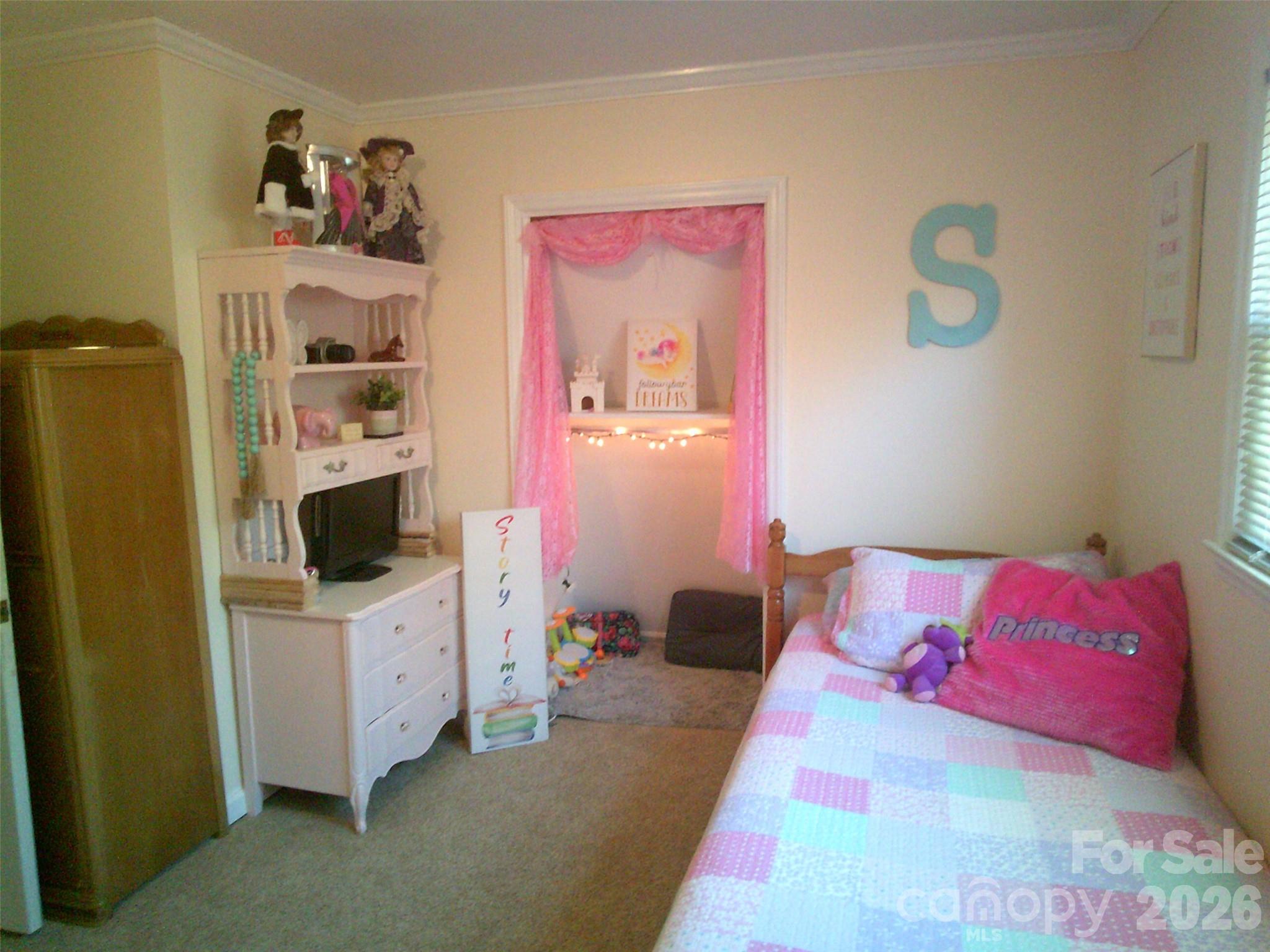 CLAREMONT - Residential