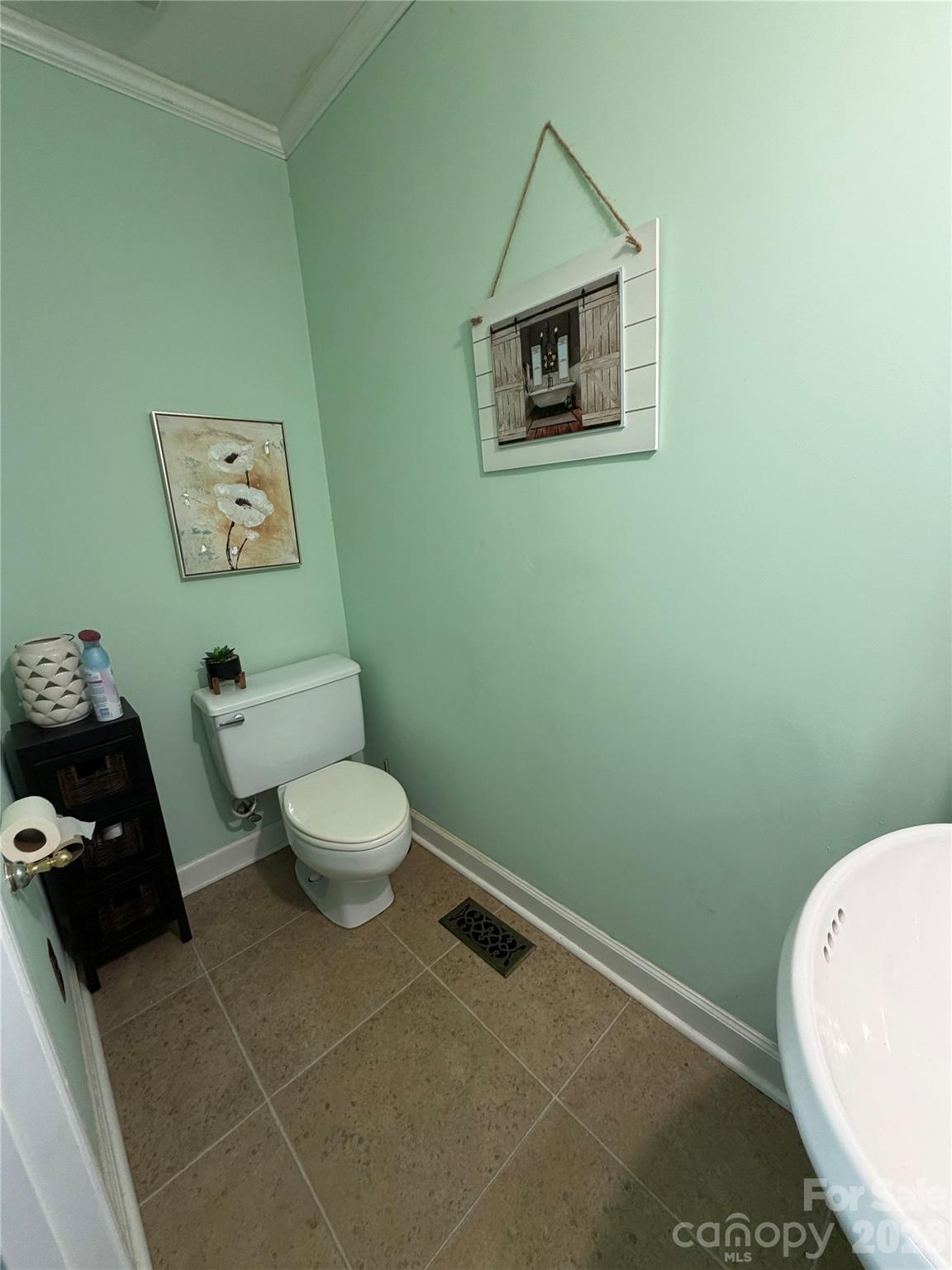 CLAREMONT - Residential
