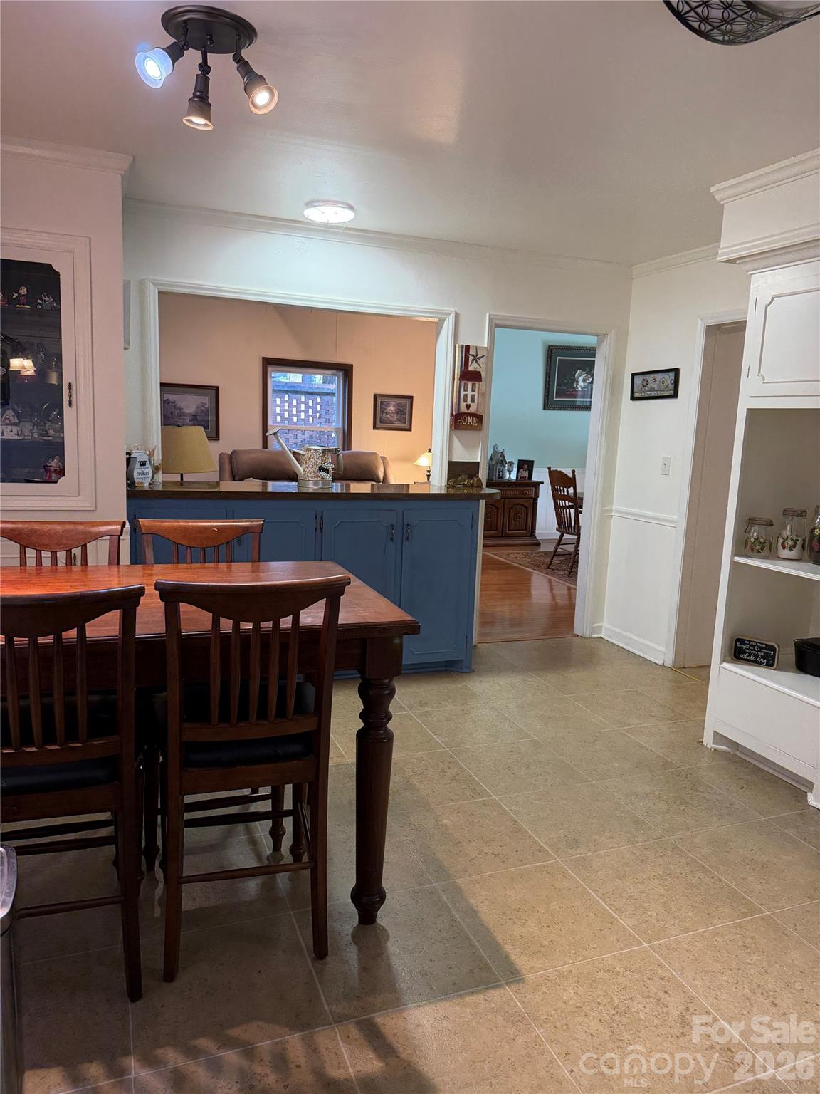 CLAREMONT - Residential