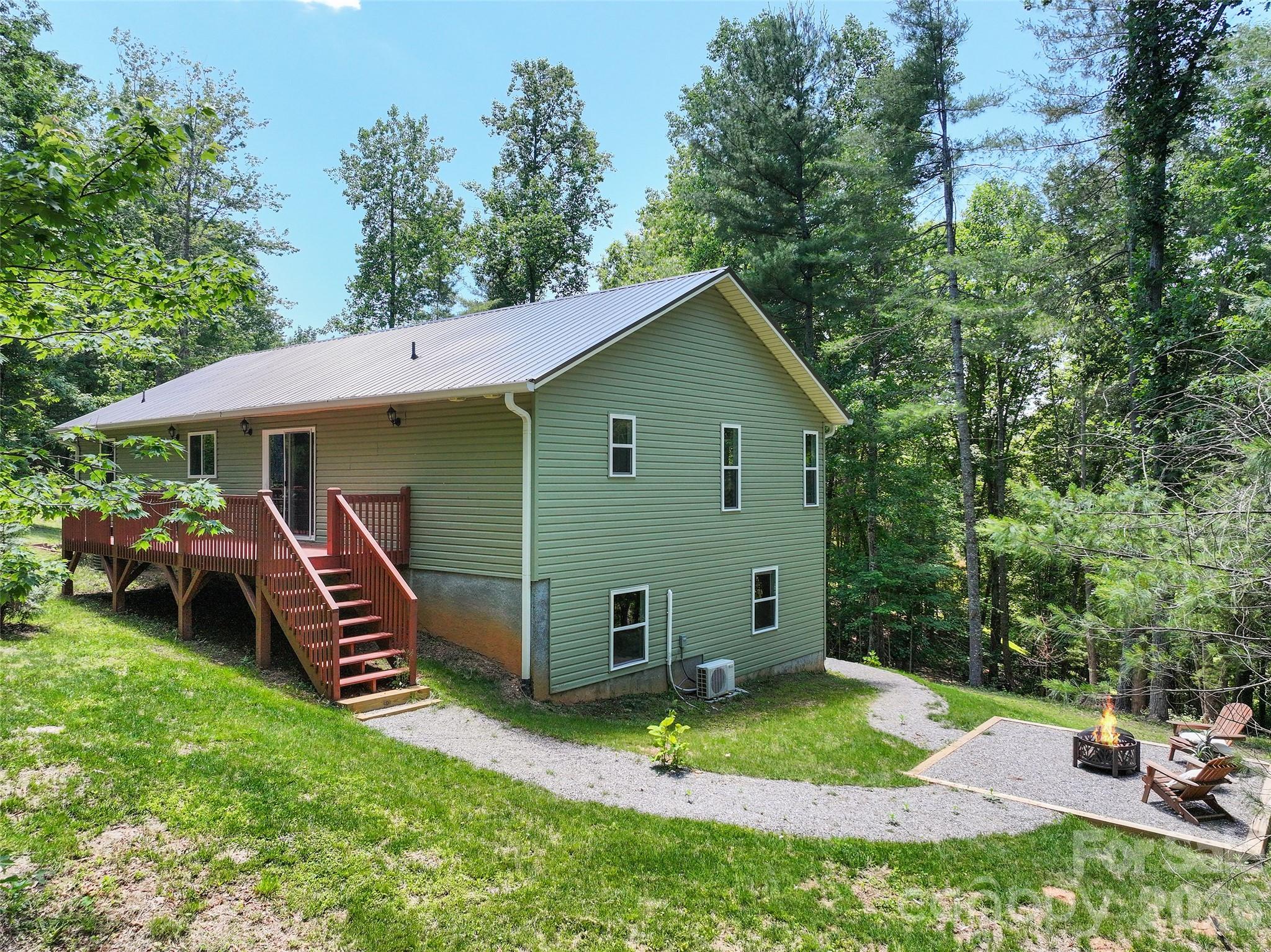 11 Tahchee Trail