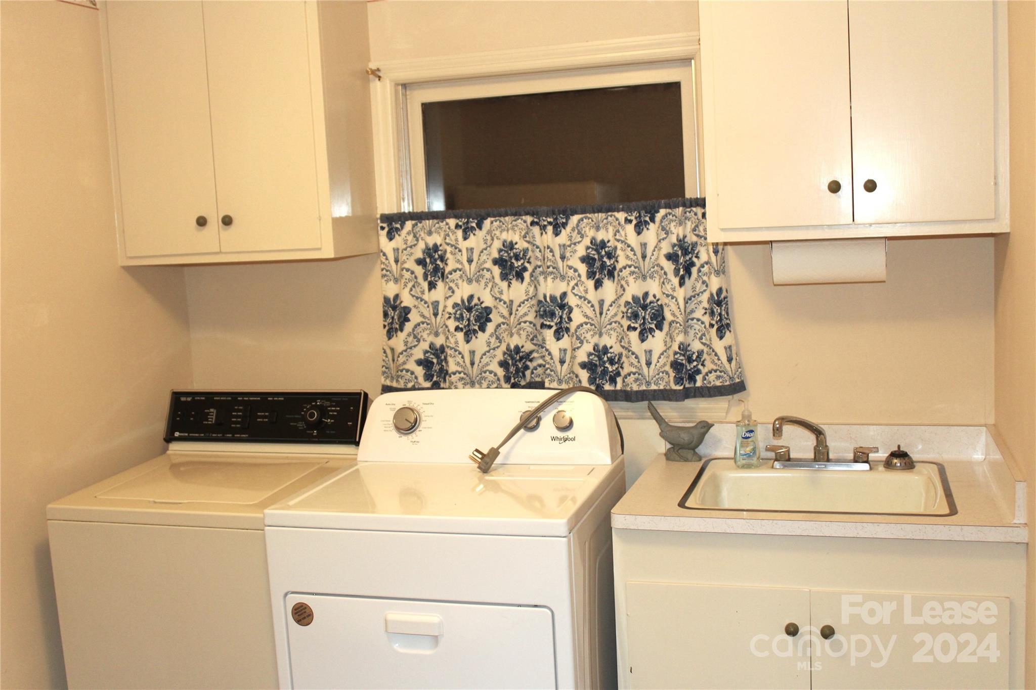 Red Fox - Residential Lease