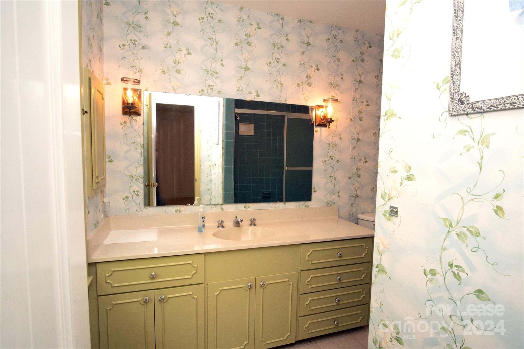 Red Fox - Residential Lease