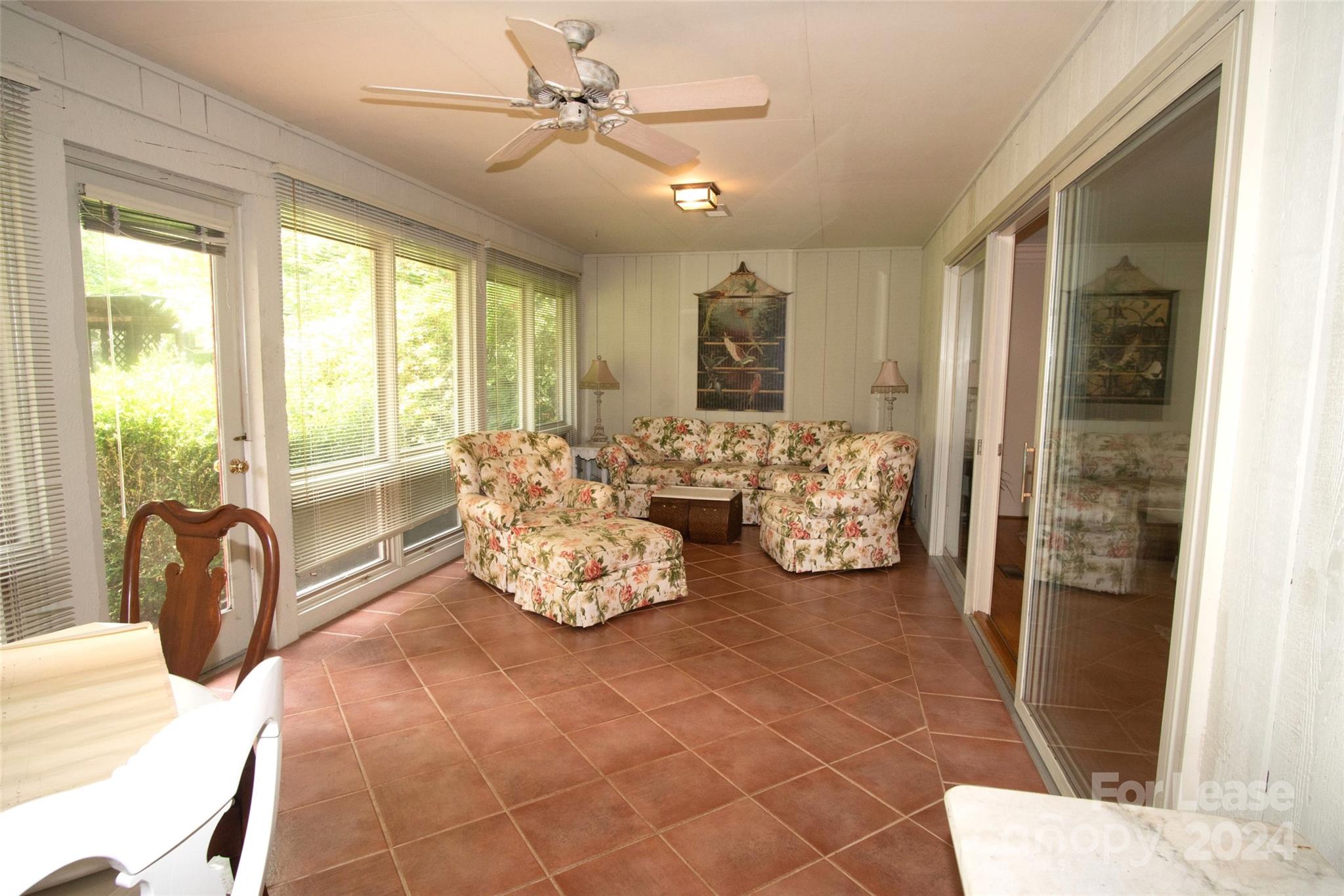 Red Fox - Residential Lease