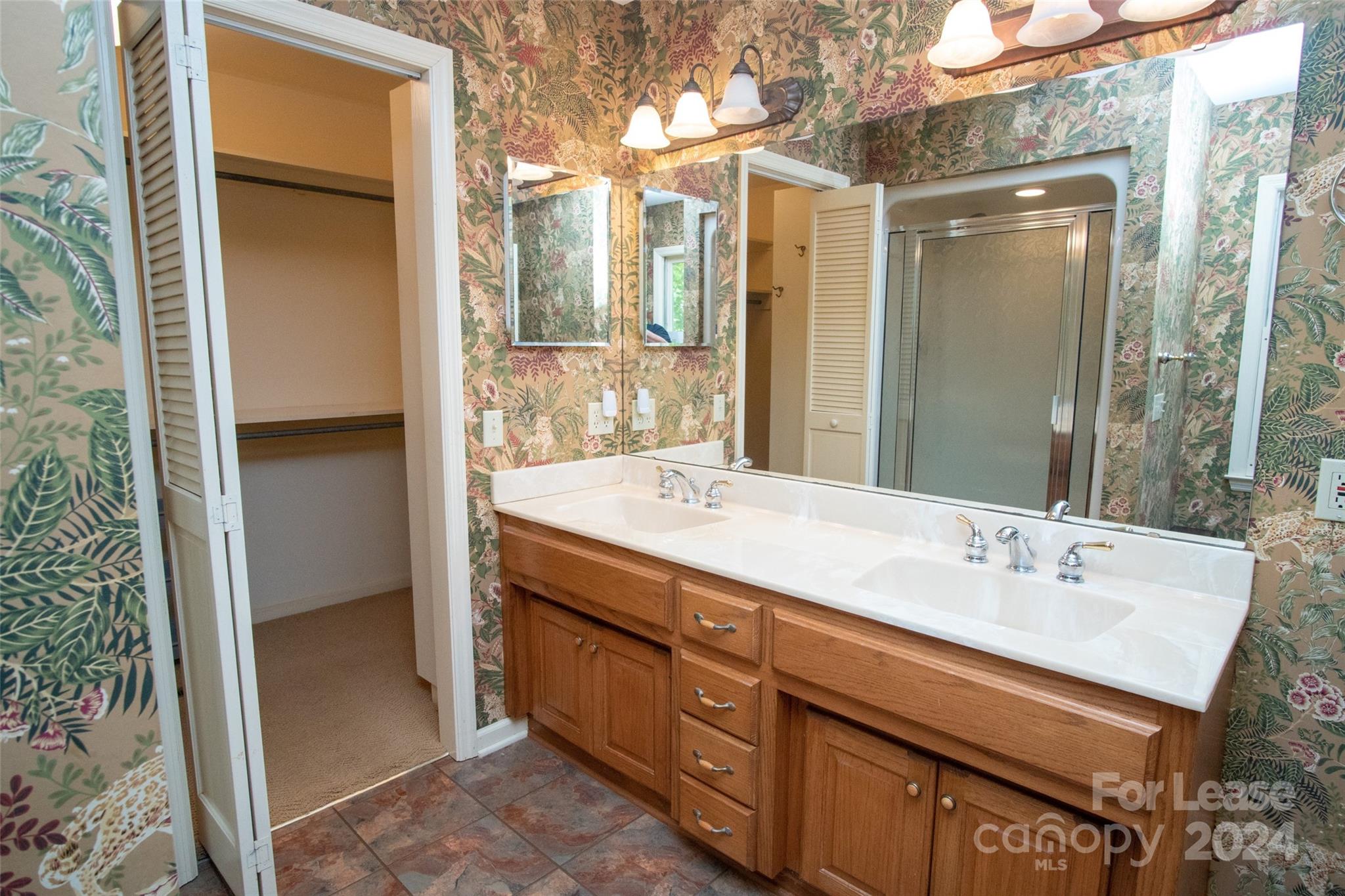 Red Fox - Residential Lease