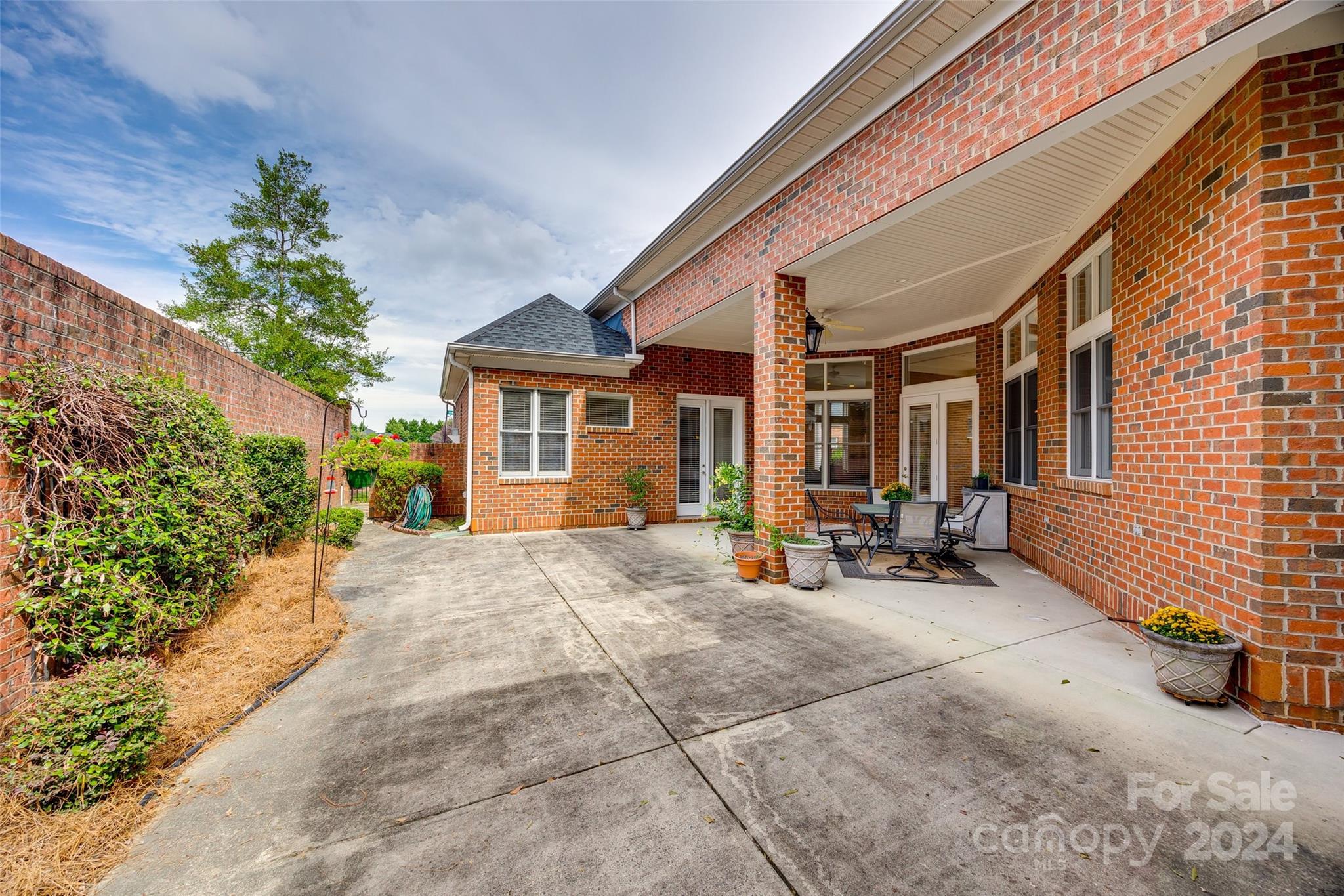 Laurel Creek - Residential