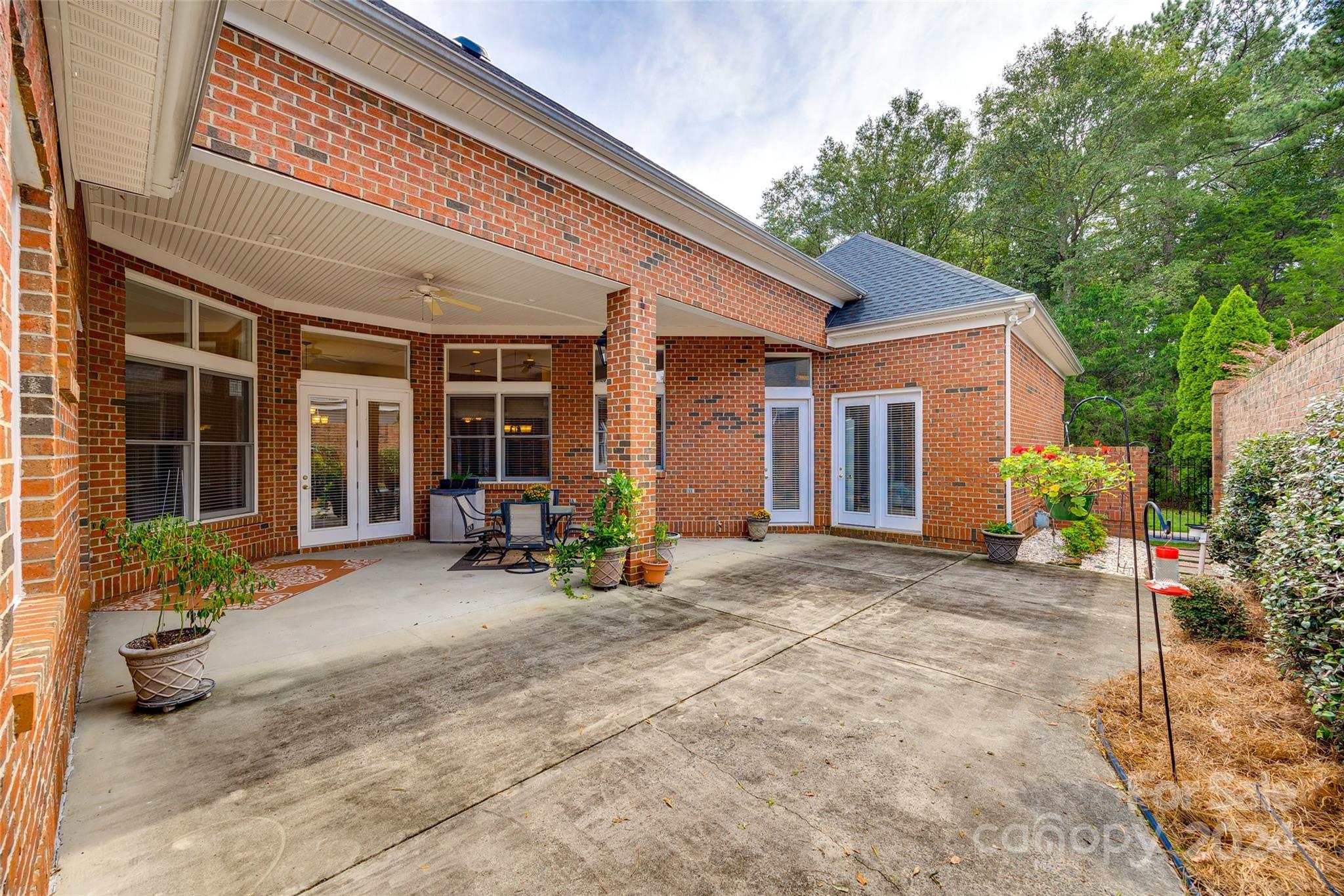 Laurel Creek - Residential