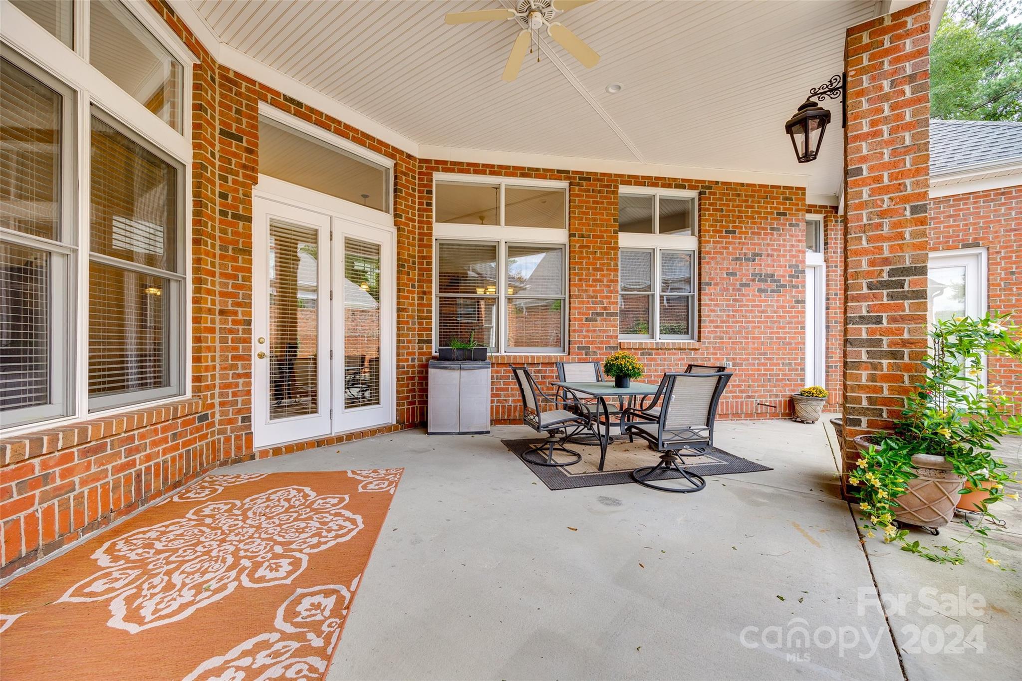 Laurel Creek - Residential