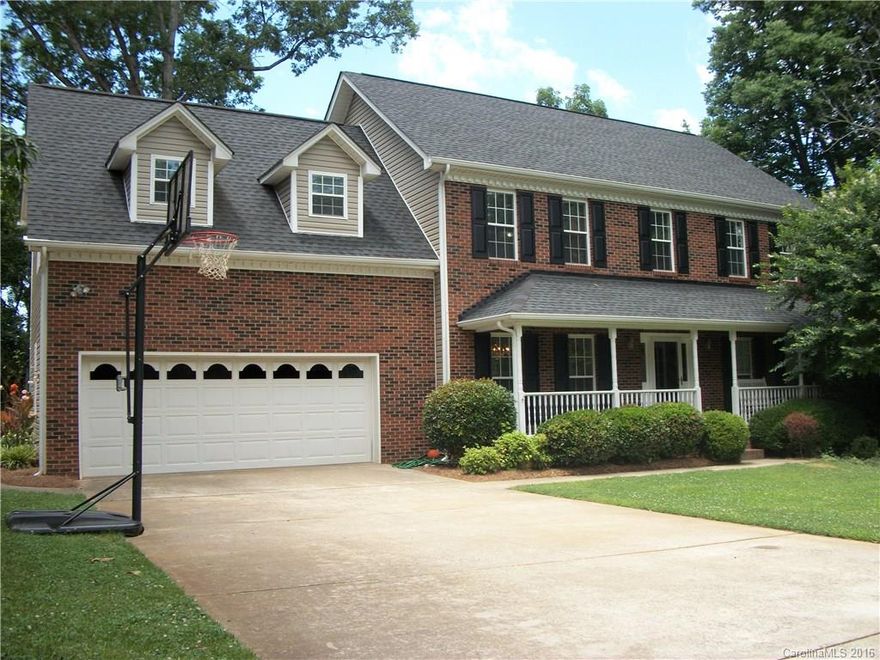 Gorgeous home in sought after Riverwood Plantation subdivision. Home has been painstakingly updated in readiness for sale. Per seller updates inc. hardwood floors, granite c/tops, fresh paint throughout, vinyl sidings, new roof (2011). Large eat-in kitchen, huge bonus room with 2 entrances. Outside playground set conveys-no cost. Covered front porch. Quiet cul-de-sac setting. Walking distance to Martha Rivers park, shopping/banks/restaurants. Near schools. Pool & Club house included in HOA.