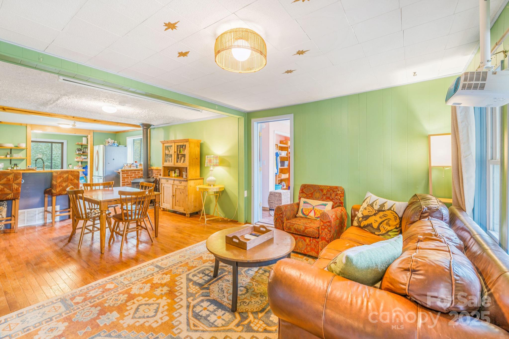 127 Jonestown Road