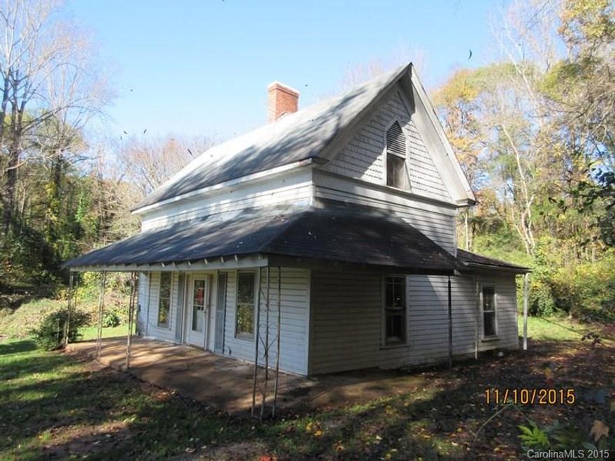 Older bungalow conveniently located to Downtown Rutherford, this is a great investment opportunity. This is a foreclosed property, buyer/buyers agent to verify all info.