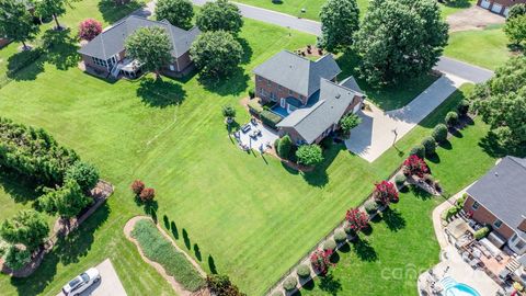 Photo of 2774 Palmer Drive NE, Conover, NC 28613 (MLS # 4283598)
