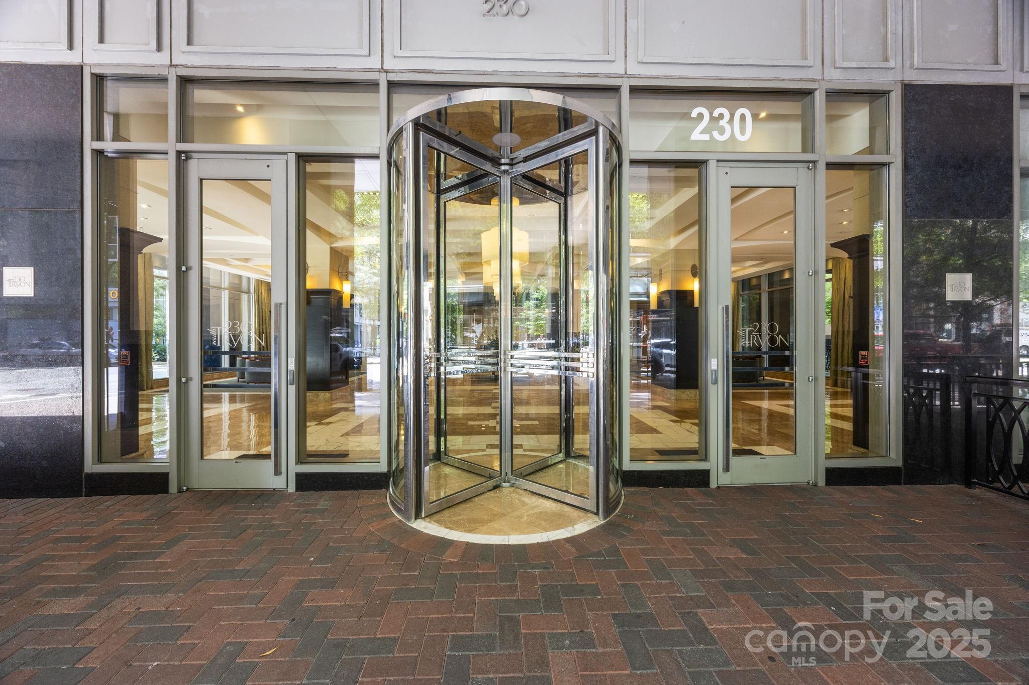 230 S Tryon Street 605