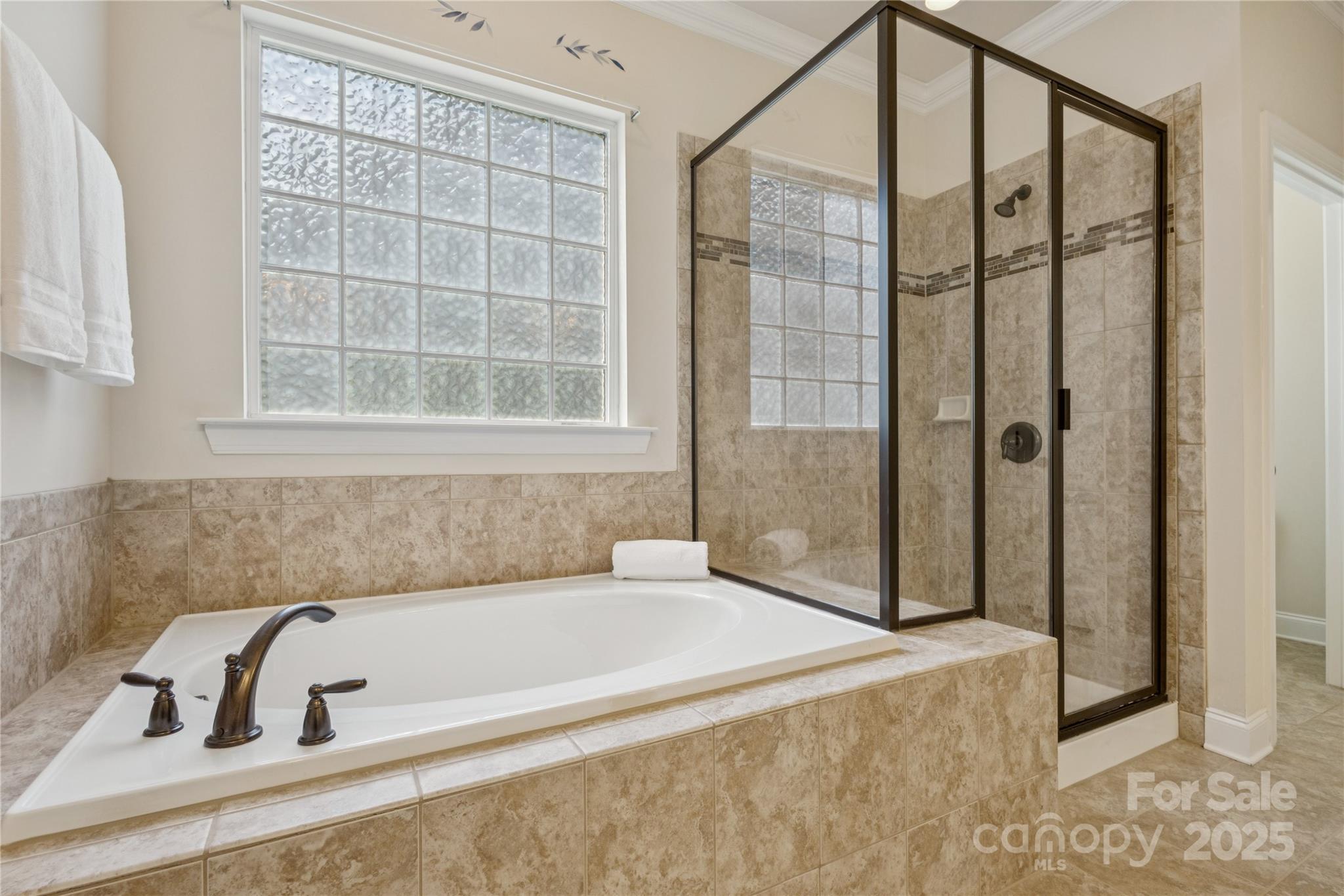 Hawks Creek - Residential